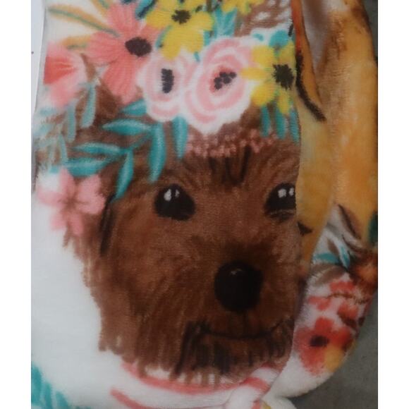 Mia Charro Floral Dogs Throw Blanket Artist Series 50” x 70” NEW - Picture 4 of 4